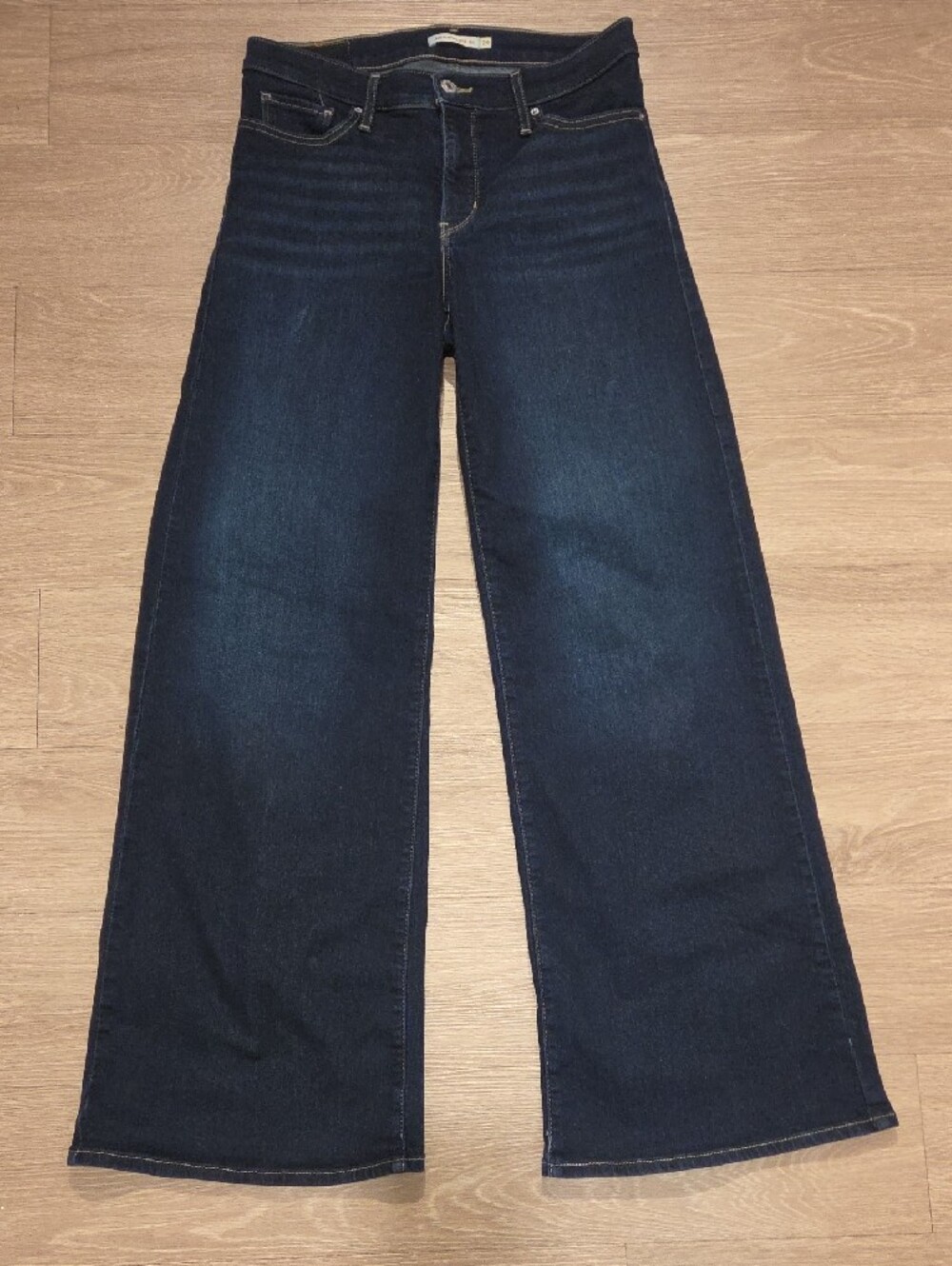 Levi's 318 Wide-Leg Jeans